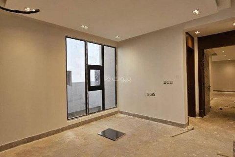 Villa de 5 dormitorios en Riyadh, Saudi Arabia No. 61705 18