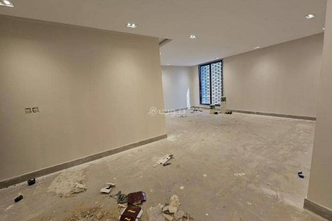 Villa de 5 dormitorios en Riyadh, Saudi Arabia No. 61705 15