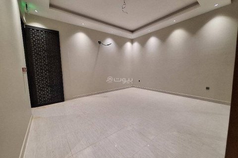 Villa de 4 chambres à Riyadh, Saudi Arabia No. 60264 8