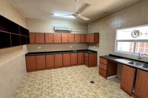 Villa Jumelée de 4 chambres à Muscat, Oman No. 69227 10