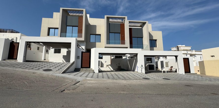 Villa de 5 chambres à Muscat, Oman No. 54258