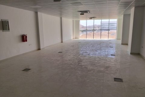 Commercial property de 850m² en Muscat, Oman No. 54260 3