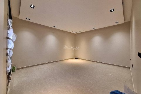 7 bedrooms Villa in Riyadh, Saudi Arabia No. 99477 6