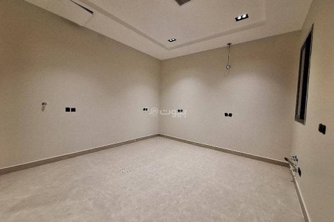 7 bedrooms Villa in Riyadh, Saudi Arabia No. 99477 12