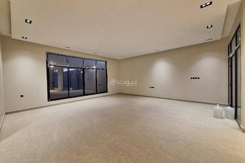 7 bedrooms Villa in Riyadh, Saudi Arabia No. 99477 9