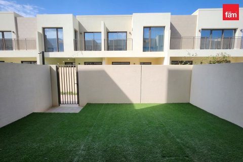 Townhouse de 3 dormitorios en Dubai, UAE No. 48400