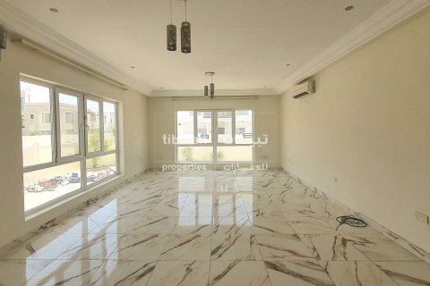 3 bedrooms Villa in As Sib, Oman No. 53875 6