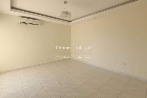3 bedrooms Villa in As Sib, Oman No. 53875 9
