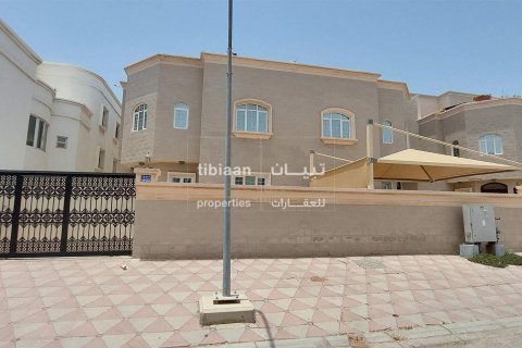 13 bedrooms Twin Villa in Muscat, Oman No. 53825