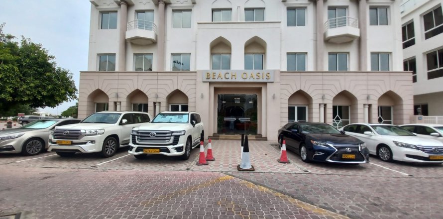 Commercial property de 77m² à Muscat, Oman No. 54451