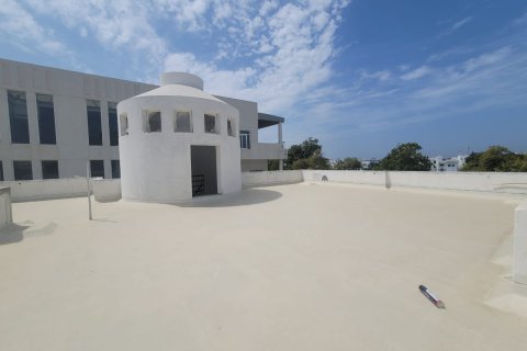 8 bedrooms Commercial property in Madinat as'Sultan Qaboos, Oman No. 54637 3