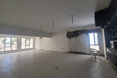 8 bedrooms Commercial property in Madinat as'Sultan Qaboos, Oman No. 54637 4