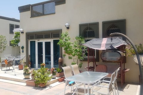 5 bedrooms Villa in Regional, UAE No. 1014