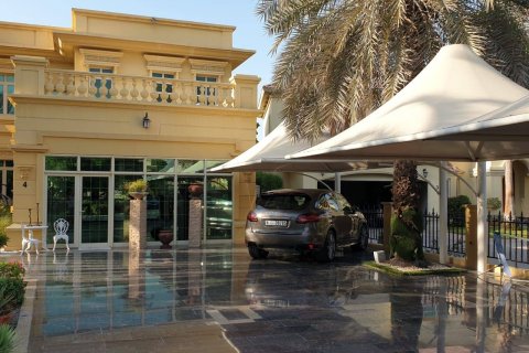 Villa de 5 dormitorios en Jumeirah Islands, UAE No. 1013 3
