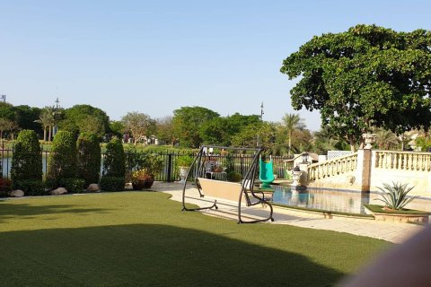 Villa de 5 dormitorios en Jumeirah Islands, UAE No. 1013 20