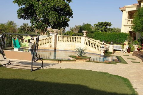 Villa de 5 dormitorios en Jumeirah Islands, UAE No. 1013 4
