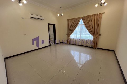 Villa de 5 chambres à Doha, Qatar No. 58243 22