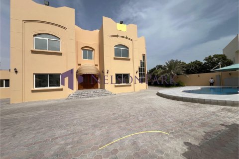 Villa de 5 chambres à Doha, Qatar No. 58243 7