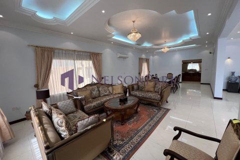 Villa de 5 chambres à Doha, Qatar No. 58243 21