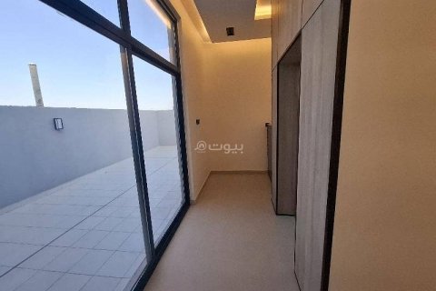 5 bedrooms Villa in Riyadh, Saudi Arabia No. 67493 14