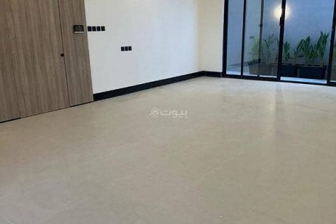 5 bedrooms Villa in Riyadh, Saudi Arabia No. 67493 8