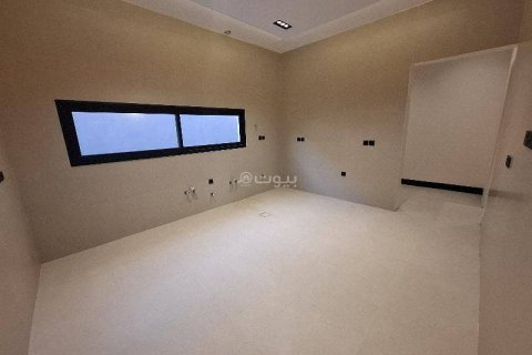 5 bedrooms Villa in Riyadh, Saudi Arabia No. 67493 19