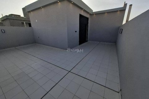 5 bedrooms Villa in Riyadh, Saudi Arabia No. 67493 24