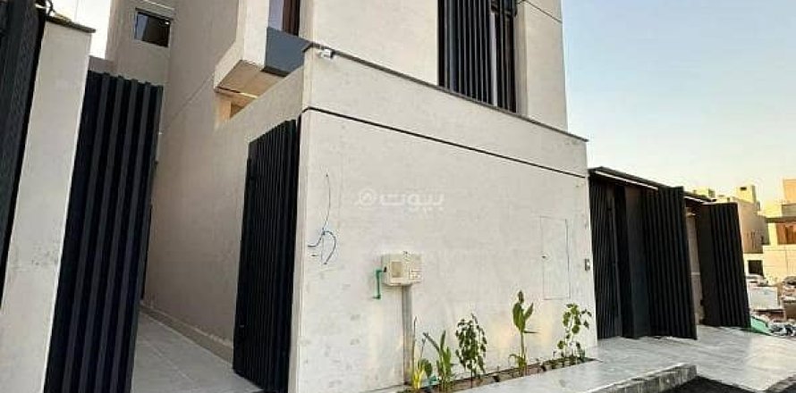 5 bedrooms Villa in Riyadh, Saudi Arabia No. 67493