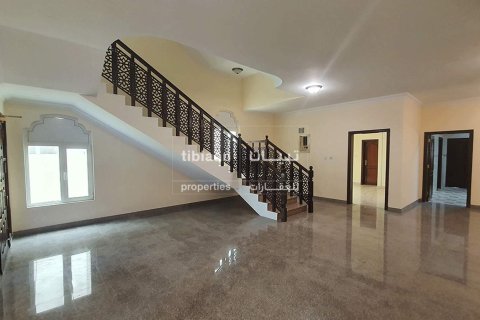 5 bedrooms Twin Villa in Muscat, Oman No. 53798 4