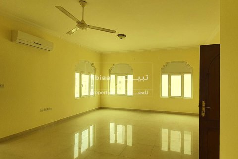 5 bedrooms Twin Villa in Muscat, Oman No. 53798 6