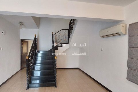 Villa de 100m² en Muscat, Oman No. 53797 4