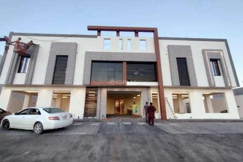 5 bedrooms Apartment in Riyadh, Saudi Arabia No. 69148