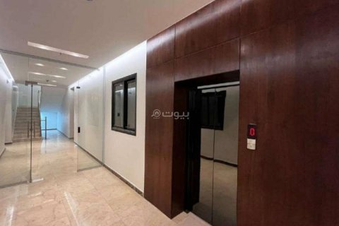 4 bedrooms Apartment in Riyadh, Saudi Arabia No. 69143