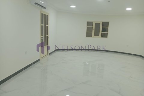 3 bedrooms Apartment in Doha, Qatar No. 57319