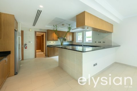 4 bedrooms Villa in Regional, UAE No. 64728 7
