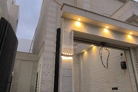 3 bedrooms Apartment in Riyadh, Saudi Arabia No. 61688
