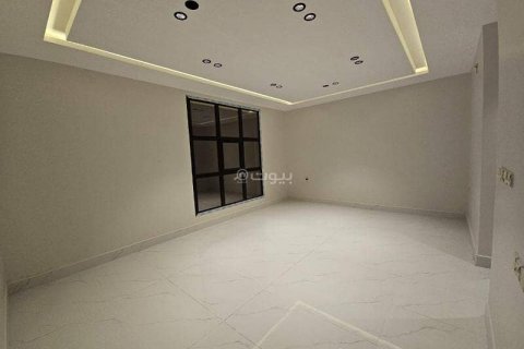 7 bedrooms Villa in Riyadh, Saudi Arabia No. 61685 6