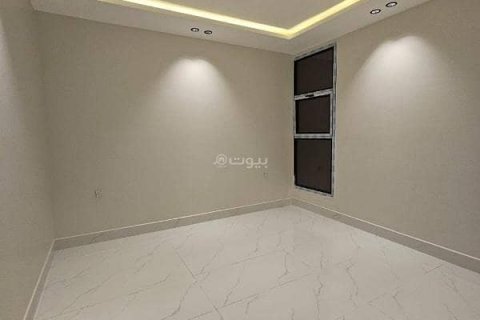 7 bedrooms Villa in Riyadh, Saudi Arabia No. 61685 9
