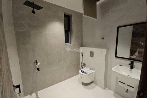 7 bedrooms Villa in Riyadh, Saudi Arabia No. 61685 16