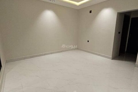 7 bedrooms Villa in Riyadh, Saudi Arabia No. 61685 12
