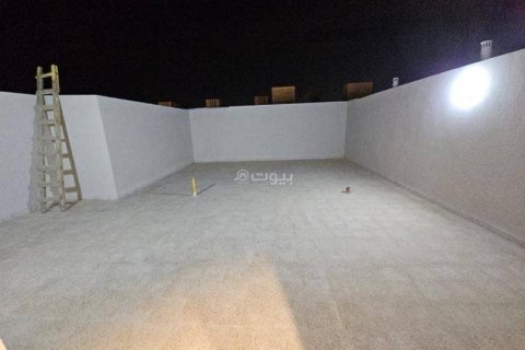 7 bedrooms Villa in Riyadh, Saudi Arabia No. 61685 11