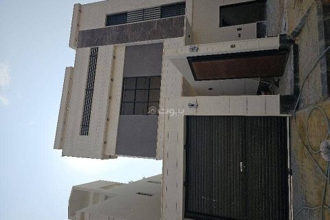 5 bedrooms Apartment in Riyadh, Saudi Arabia No. 61684