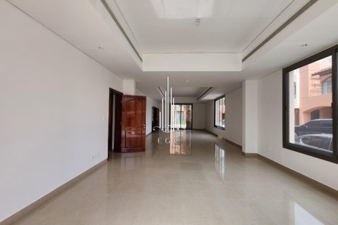 Вилла с 5 спальнями в Abu Dhabi Gate City, ОАЭ №22009 11