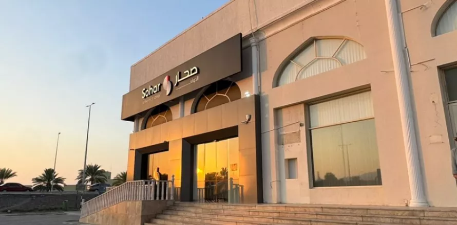 Commercial property de 1250m² à Al Qurm, Oman No. 104830
