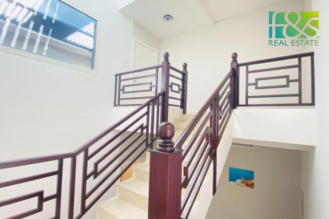 Villa de 3 dormitorios en Al Jazirah Al Hamra, UAE No. 28503 7