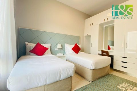 Villa de 3 dormitorios en Al Jazirah Al Hamra, UAE No. 28503 13