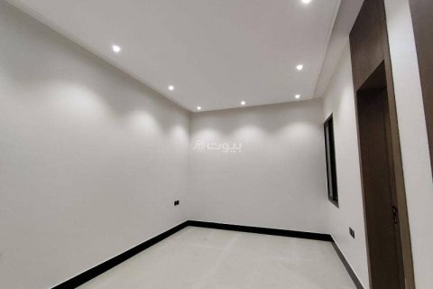 Villa de 4 dormitorios en Riyadh, Saudi Arabia No. 60277 8