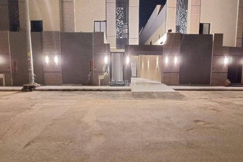 6 bedrooms Villa in Riyadh, Saudi Arabia No. 60208