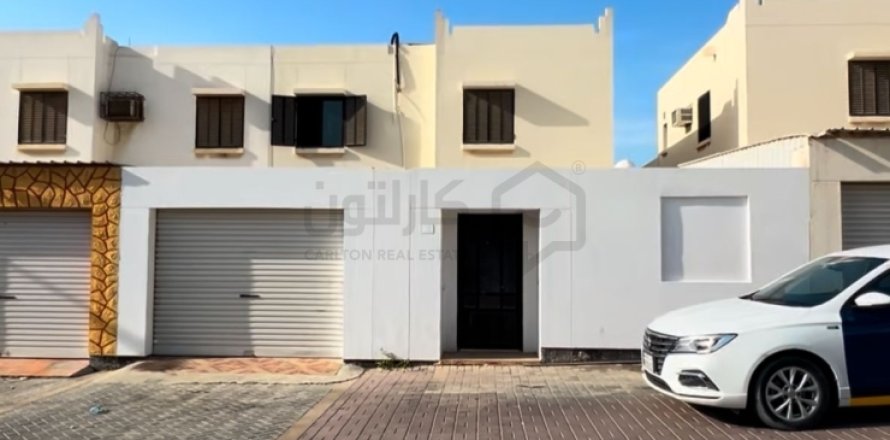5 bedrooms Villa in Hamad Town, Bahrain No. 58760