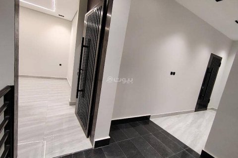 5 bedrooms Apartment in Riyadh, Saudi Arabia No. 67503